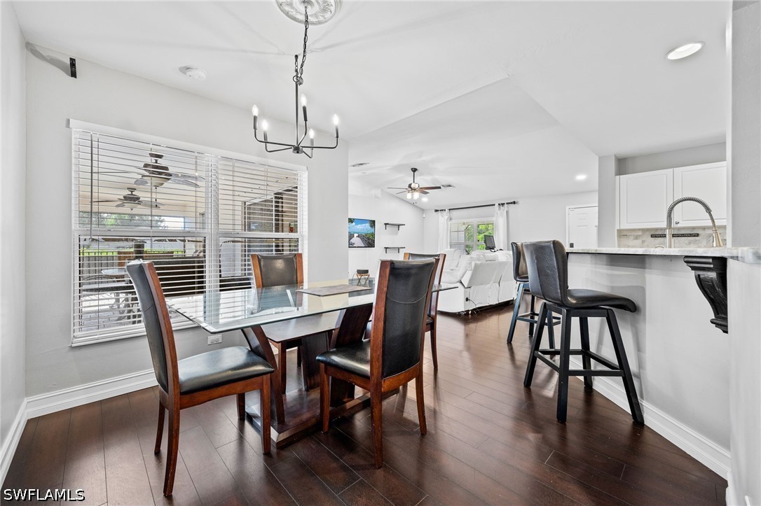 3 Bed SingleFamilyResidence for Sale in Mirror Lakes, photo 14