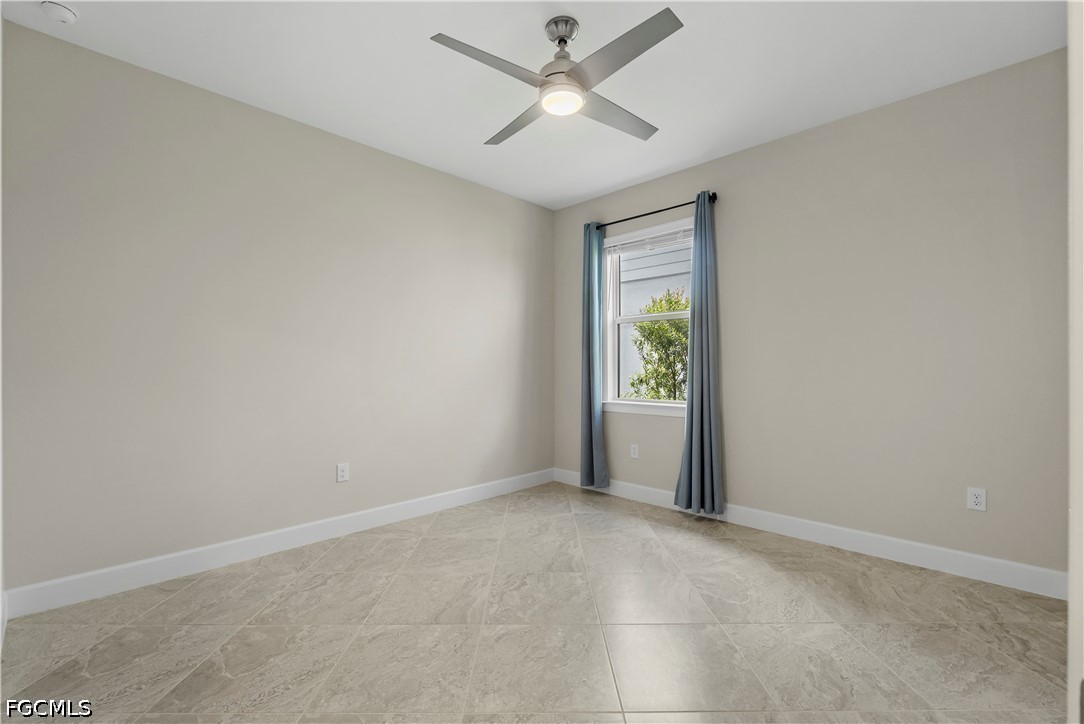 3 Bed SingleFamilyResidence for Sale in Northridge, photo 14