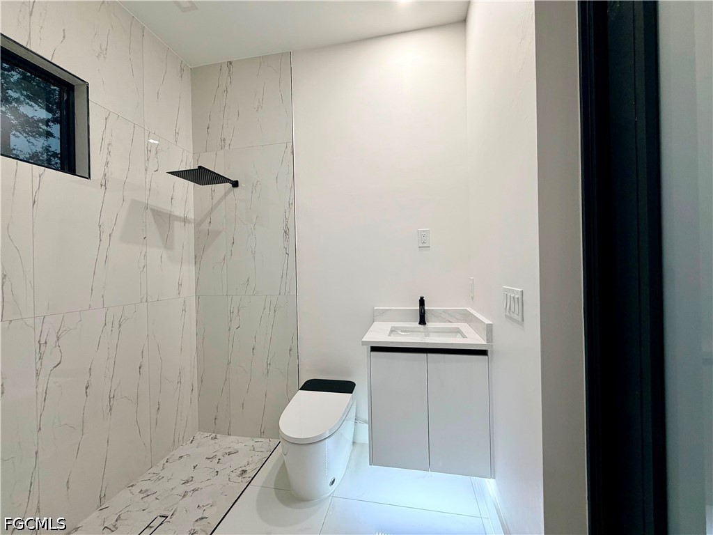 3 Bed SingleFamilyResidence for Sale in Lehigh Estates, photo 14