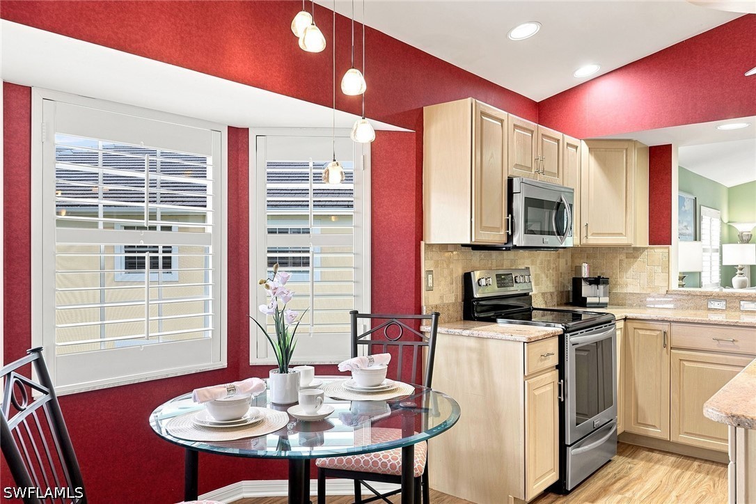 3 Bed Waterfront Home for Sale in Naples, photo 14