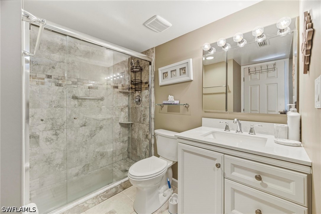 2 Bed Waterfront Home for Sale in Naples, photo 14