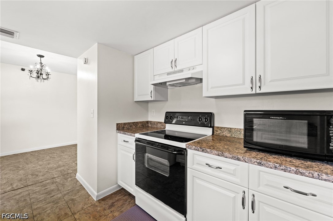 3 Bed SingleFamilyResidence for Sale in Fort Myers, photo 14