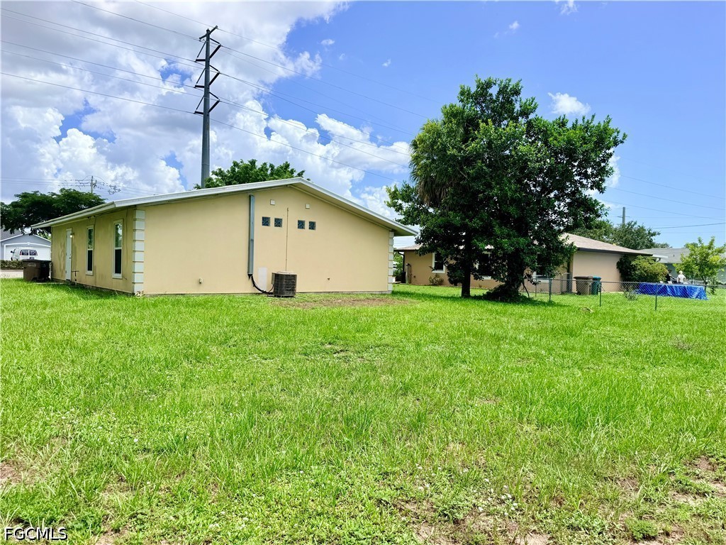 3 Bed SingleFamilyResidence for Sale in Cape Coral, photo 14
