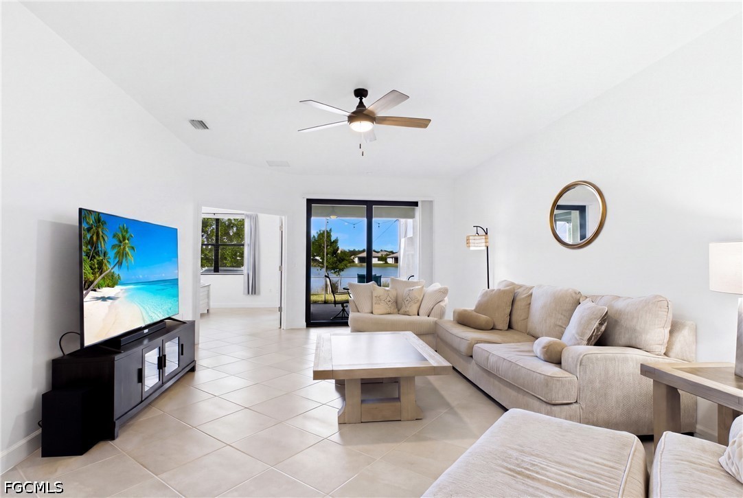 2 Bed Waterfront Home for Sale in Timber Creek, photo 14