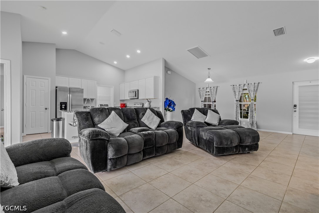 4 Bed SingleFamilyResidence for Sale in Cape Coral, photo 14