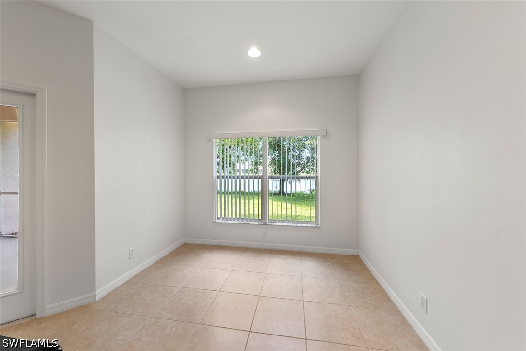 3 Bed Waterfront Home for Sale in Sandoval, photo 14