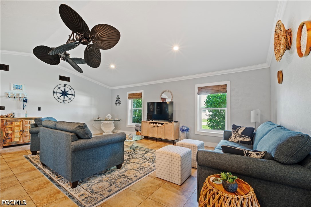 3 Bed Pool Home for Sale in Cape Coral, photo 14