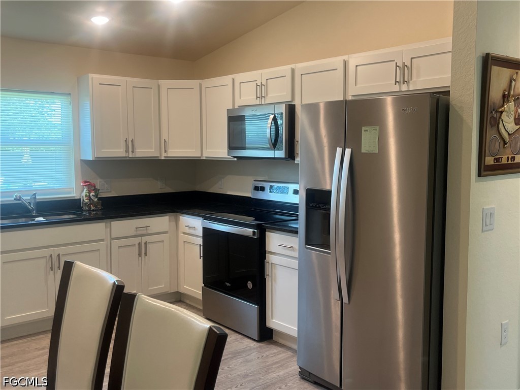 2 Bed SingleFamilyResidence for Sale in Labelle, photo 14