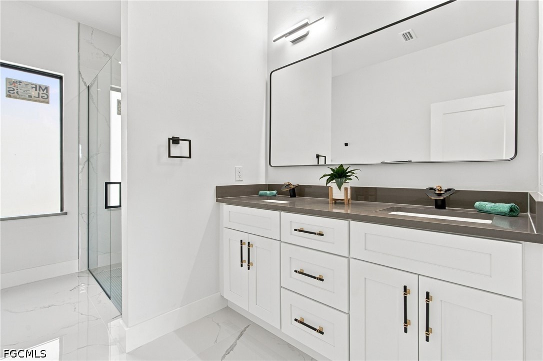 3 Bed SingleFamilyResidence for Sale in Lehigh Acres, photo 14