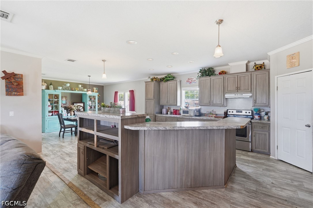 4 Bed ManufacturedHome for Sale in Labelle, photo 14