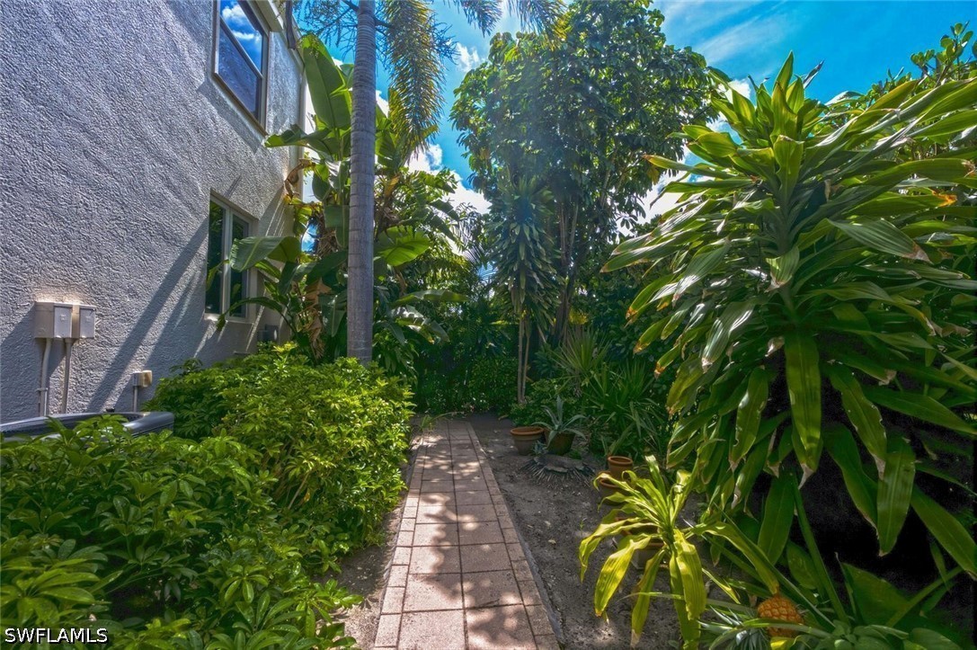 5 Bed Pool Home for Sale in Naples Park, photo 14