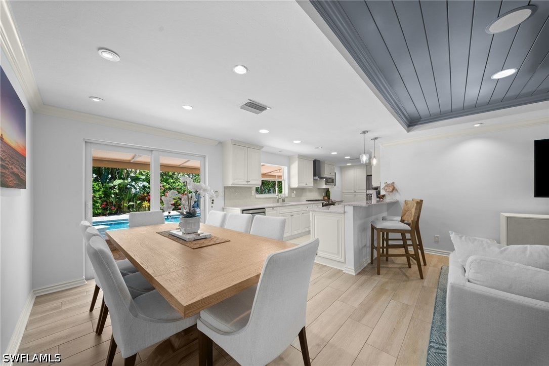 3 Bed Pool Home for Sale in Olde Naples, photo 14