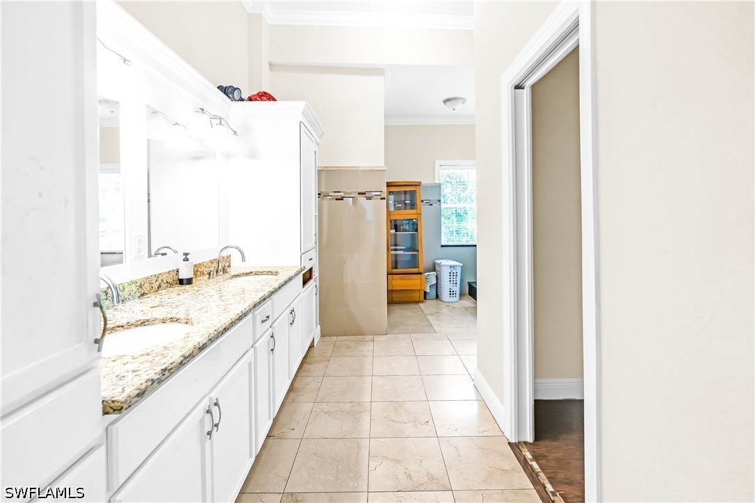 5 Bed Pool Home for Sale in Naples, photo 14