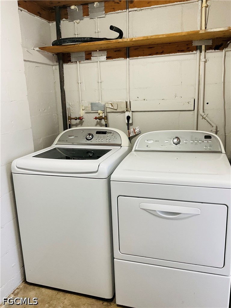 2 Bed Triplex for Sale in Cape Coral, photo 14