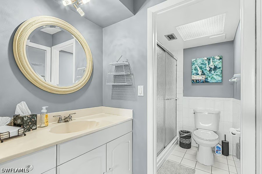 2 Bed Waterfront Home for Sale in Naples, photo 14