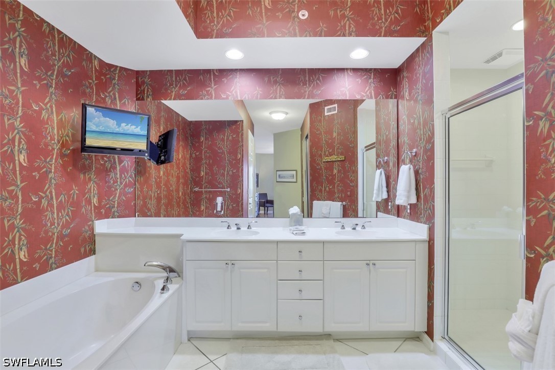 3 Bed Waterfront Home for Sale in Regatta, photo 14