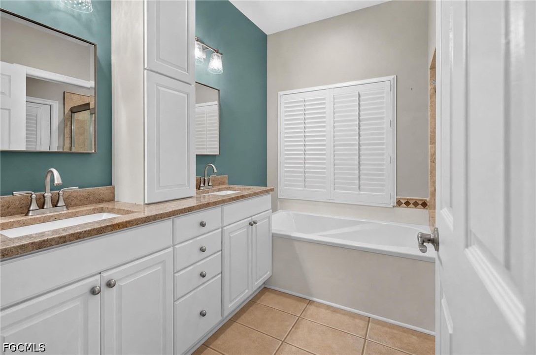2 Bed Pool Home for Sale in Tivoli, photo 14