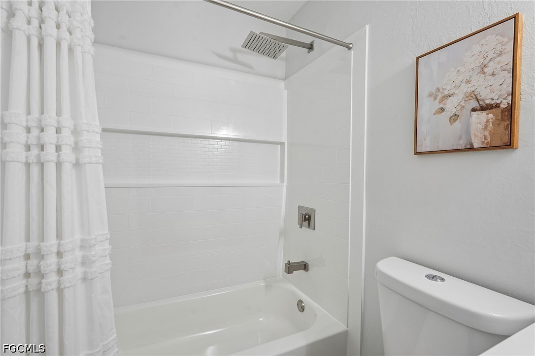 3 Bed SingleFamilyResidence for Sale in Cape Coral, photo 14