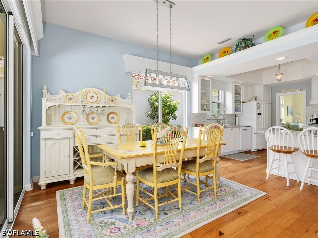 3 Bed Pool Home for Sale in Island Walk, photo 14