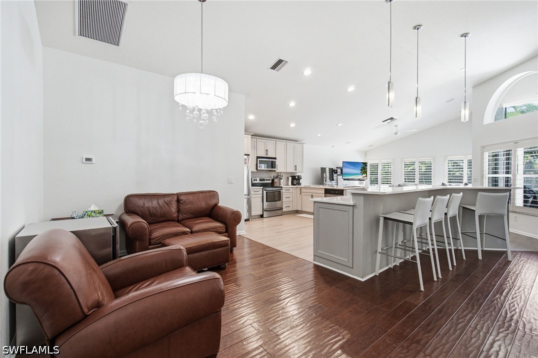 4 Bed SingleFamilyResidence for Sale in Naples, photo 14