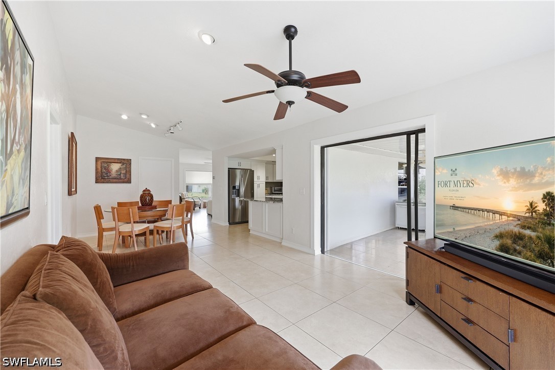 3 Bed SingleFamilyResidence for Sale in South Pointe, photo 14