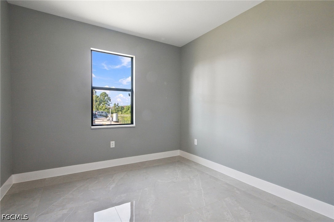 4 Bed SingleFamilyResidence for Sale in Lehigh Acres, photo 14