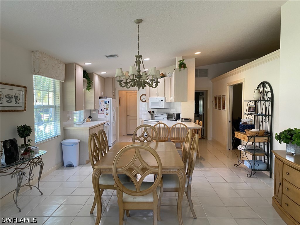 2 Bed Waterfront Home for Sale in Village Walk, photo 14