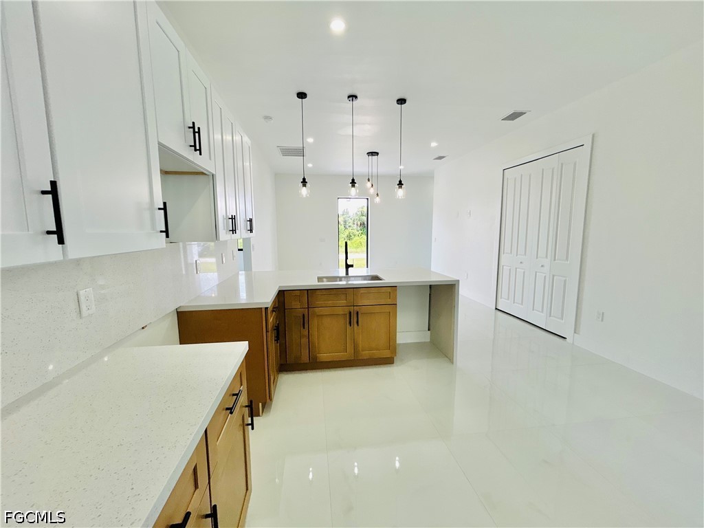 4 Bed SingleFamilyResidence for Sale in Lehigh Acres, photo 14