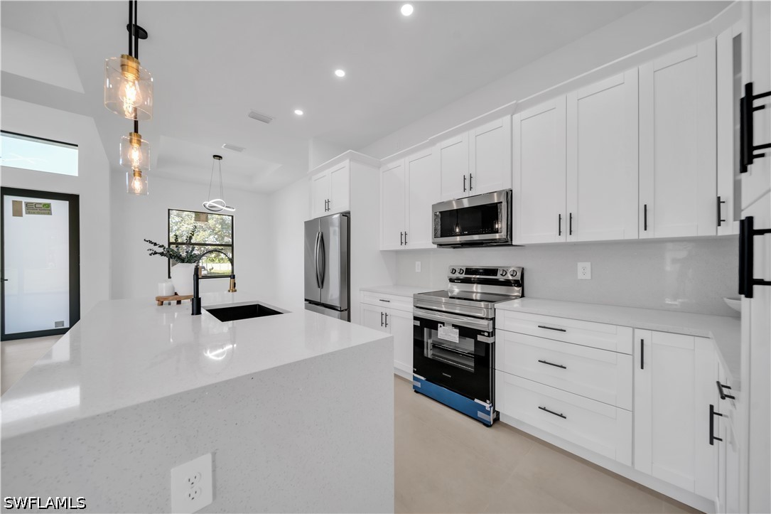 3 Bed SingleFamilyResidence for Sale in Lehigh Acres, photo 14