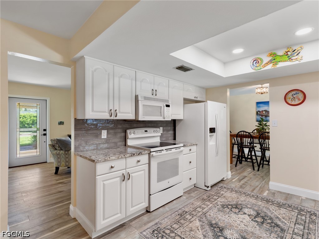 3 Bed Pool Home for Sale in Mcgregor Isles, photo 14