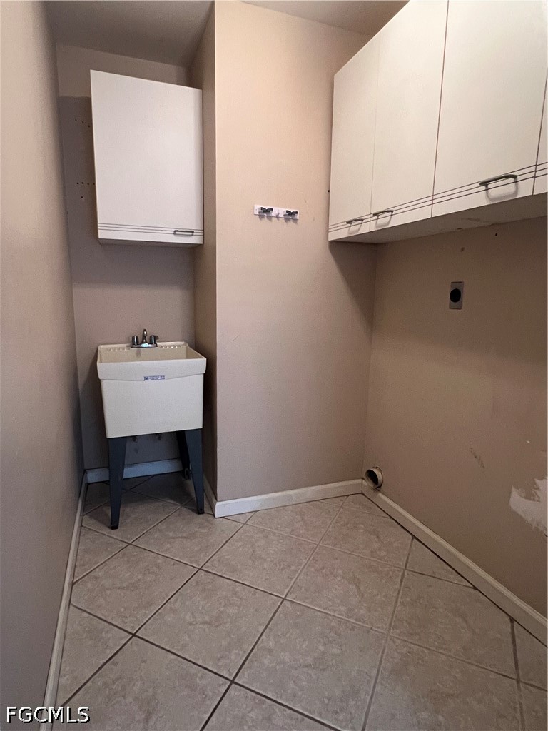 3 Bed Pool Home for Sale in Cape Coral, photo 14