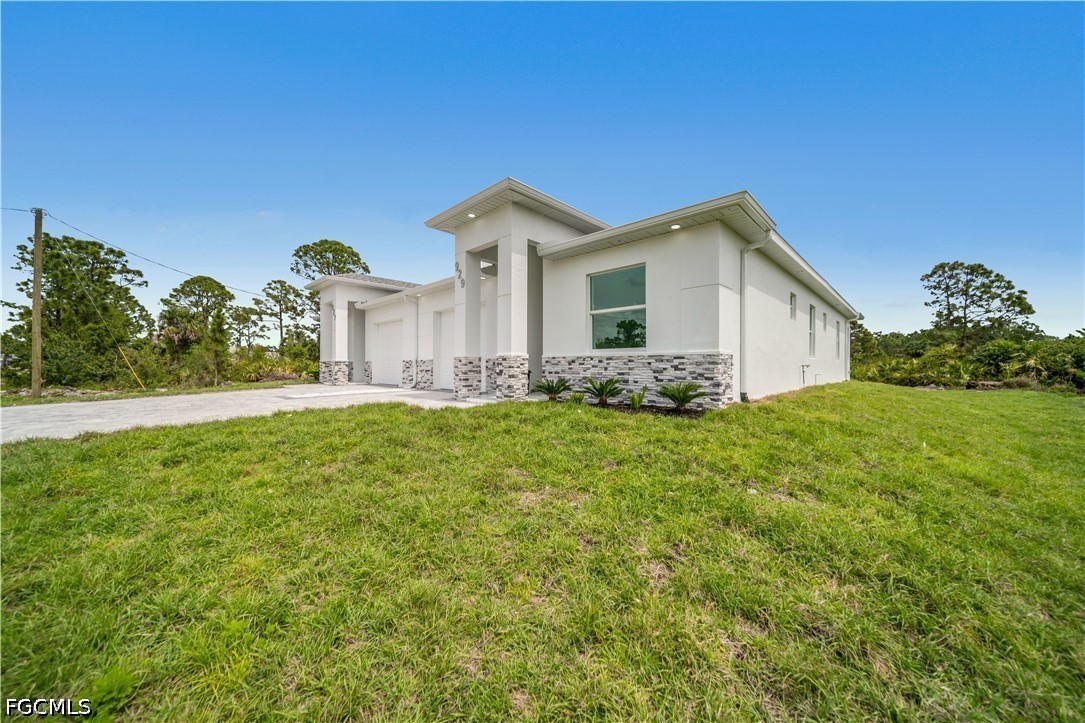 6 Bed Duplex for Sale in Lehigh Acres, photo 14
