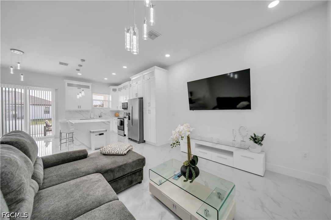 6 Bed Duplex for Sale in Lehigh Acres, photo 14