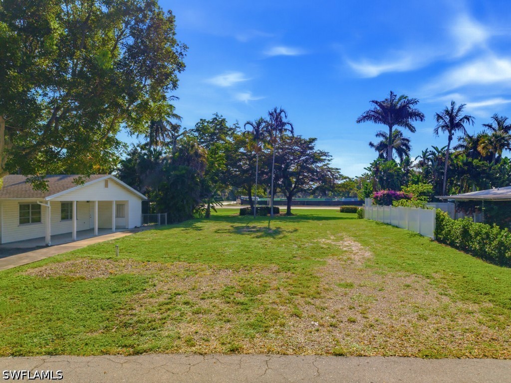 Residential for Sale in Lake Park, photo 14