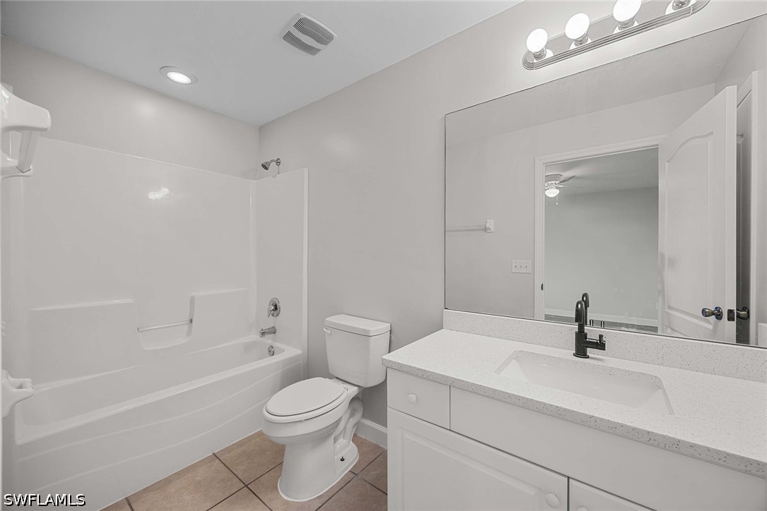 3 Bed SingleFamilyResidence for Sale in Cape Coral, photo 14