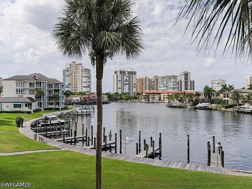2 Bed Condominium for Sale in Naples, photo 14