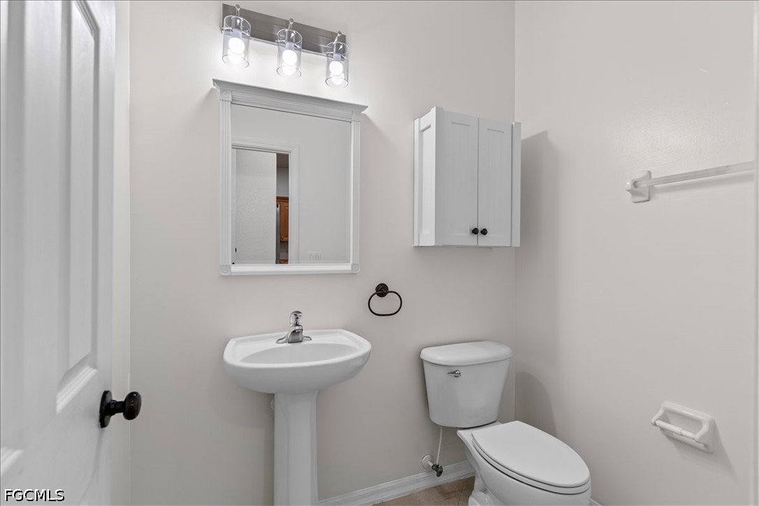 6 Bed SingleFamilyResidence for Sale in Stoneybrook, photo 14