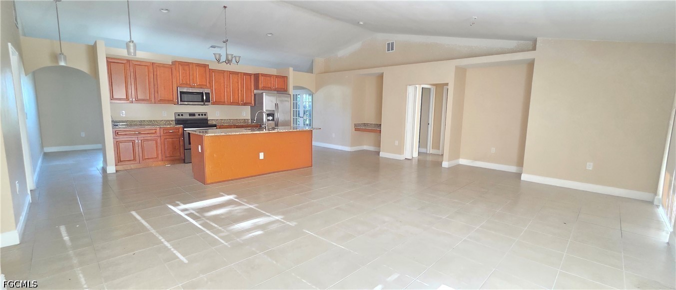 3 Bed SingleFamilyResidence for Sale in Cape Coral, photo 14