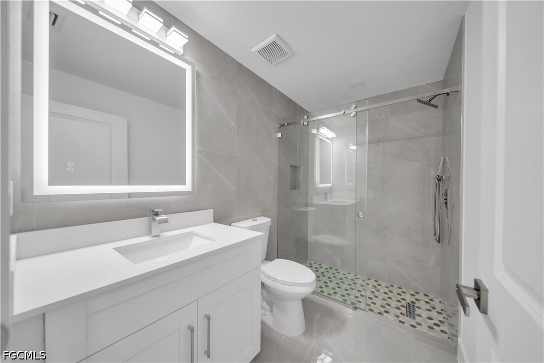 6 Bed Duplex for Sale in Lehigh Estates, photo 14