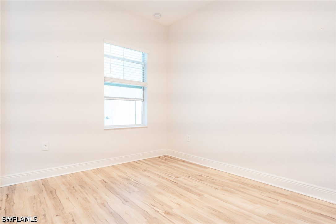 2 Bed Attached for Sale in Naples, photo 14