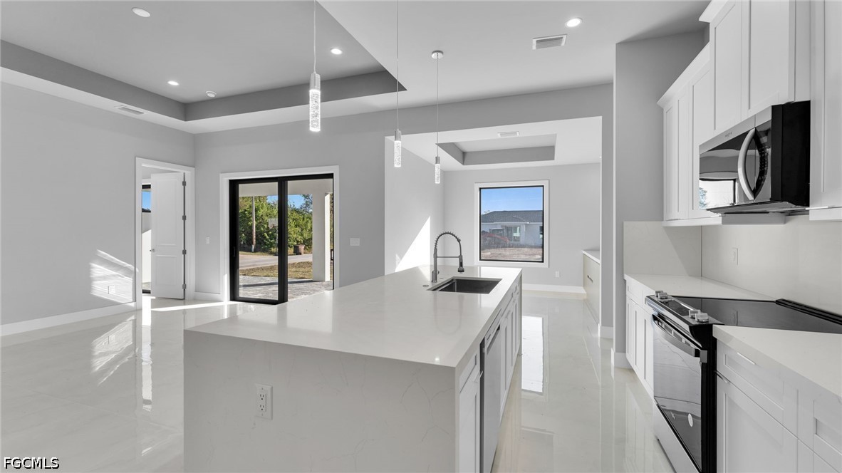 3 Bed SingleFamilyResidence for Sale in Lehigh Acres, photo 14