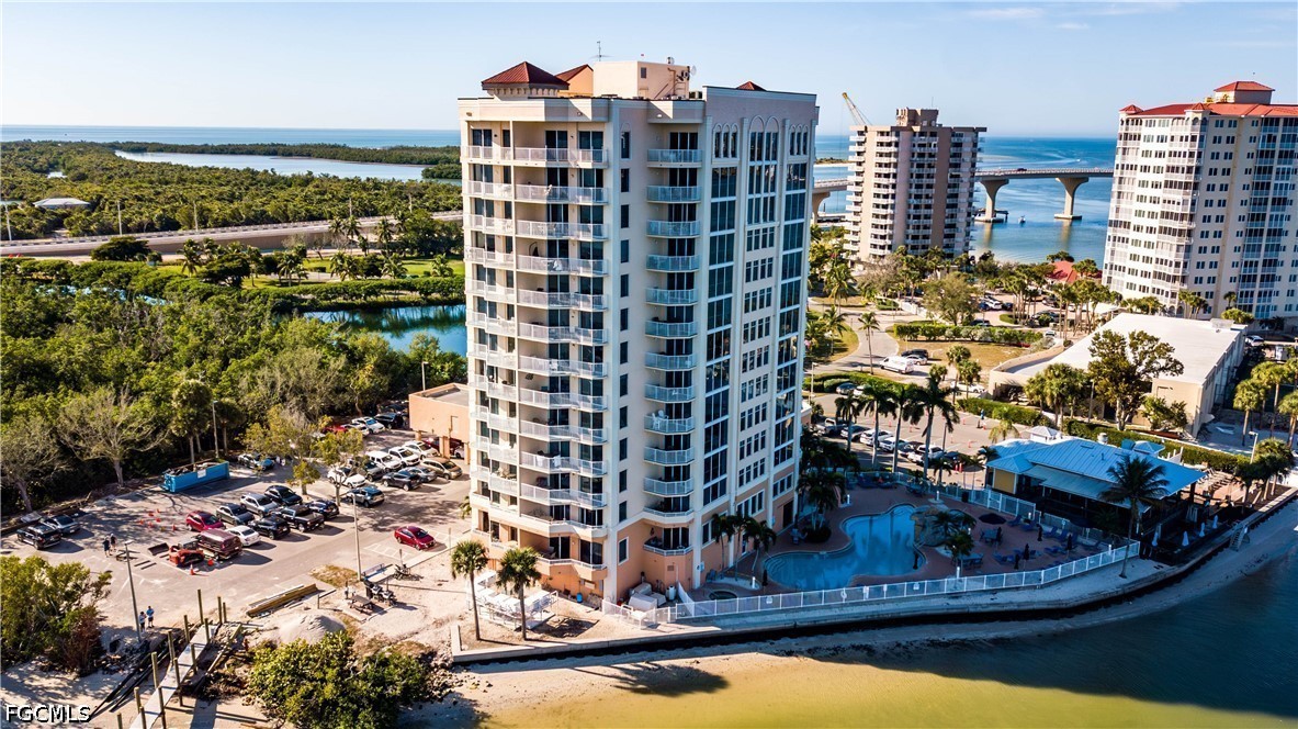 1 Bed Waterfront Home for Sale in Bonita Springs, photo 14