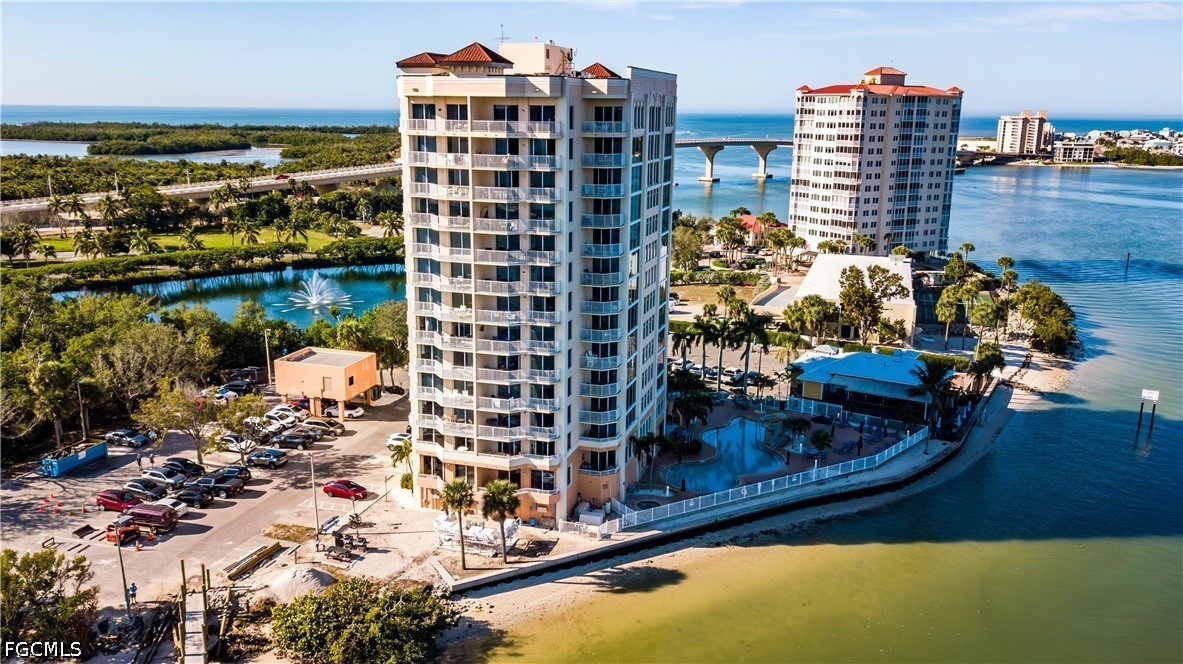1 Bed Waterfront Home for Sale in Bonita Springs, photo 14