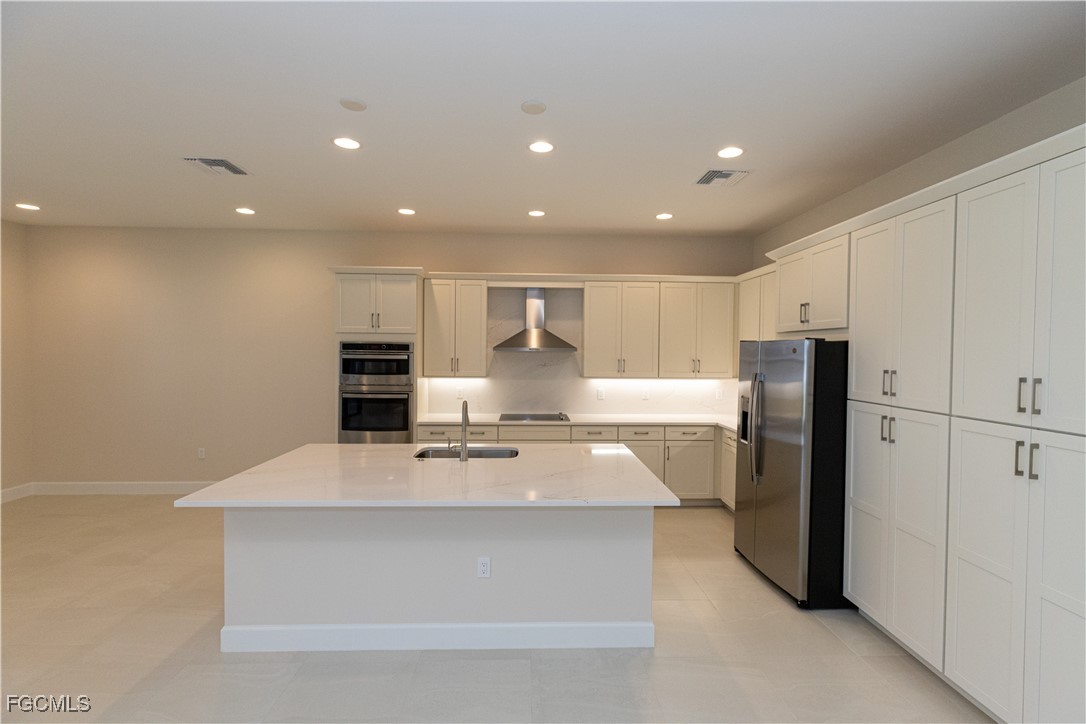 3 Bed SingleFamilyResidence for Sale in Valencia Harbor, FL — photo 15