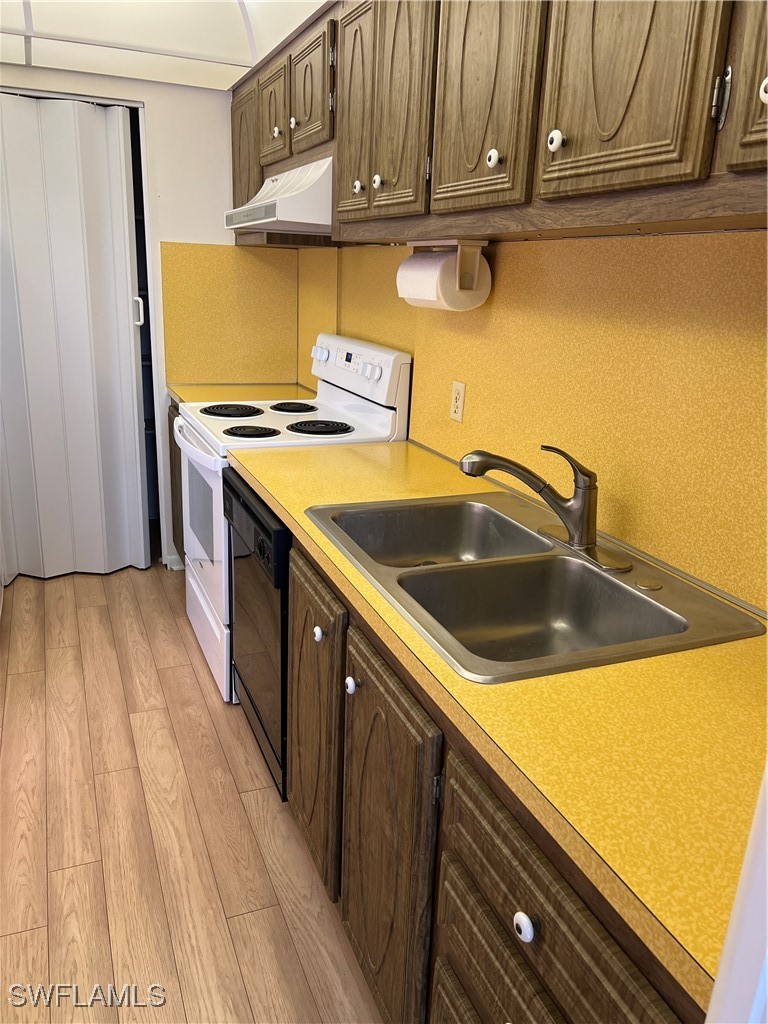 2 Bed Waterfront Home for Sale in Naples, FL, $310,000 — photo 15