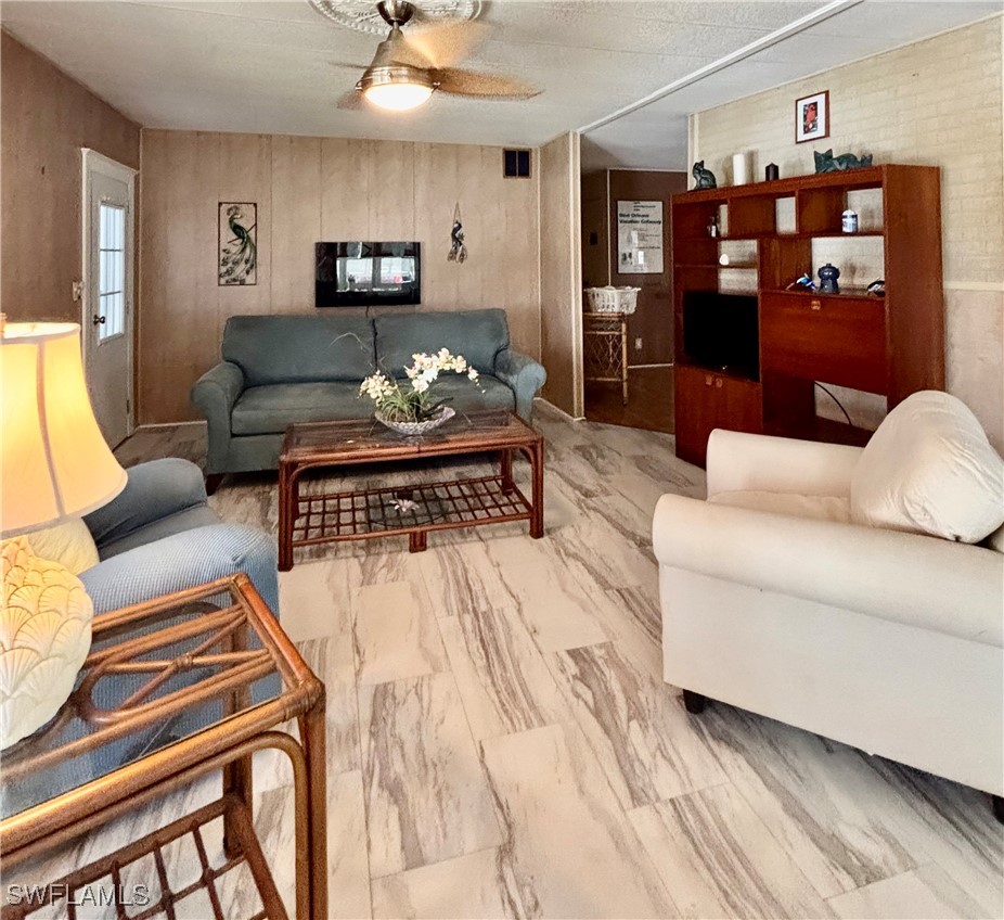 2 Bed ManufacturedHome for Sale in North Fort Myers, FL — photo 15