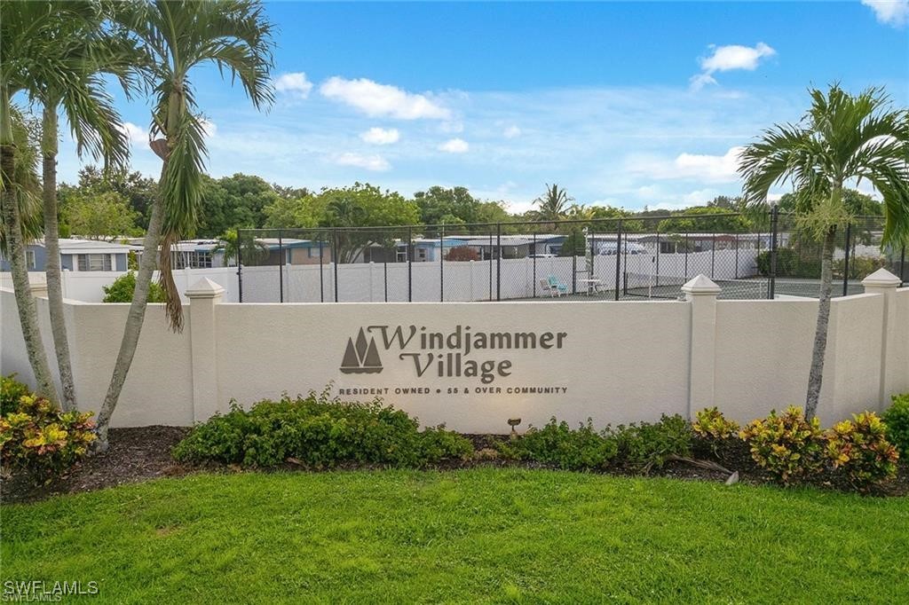 2 Bed ManufacturedHome for Sale in Naples, FL, $208,000 — photo 15
