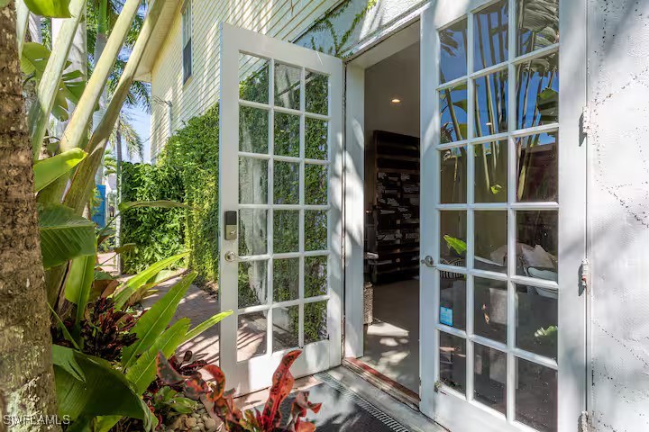 2 Bed SingleFamilyResidence for Sale in Naples, photo 15