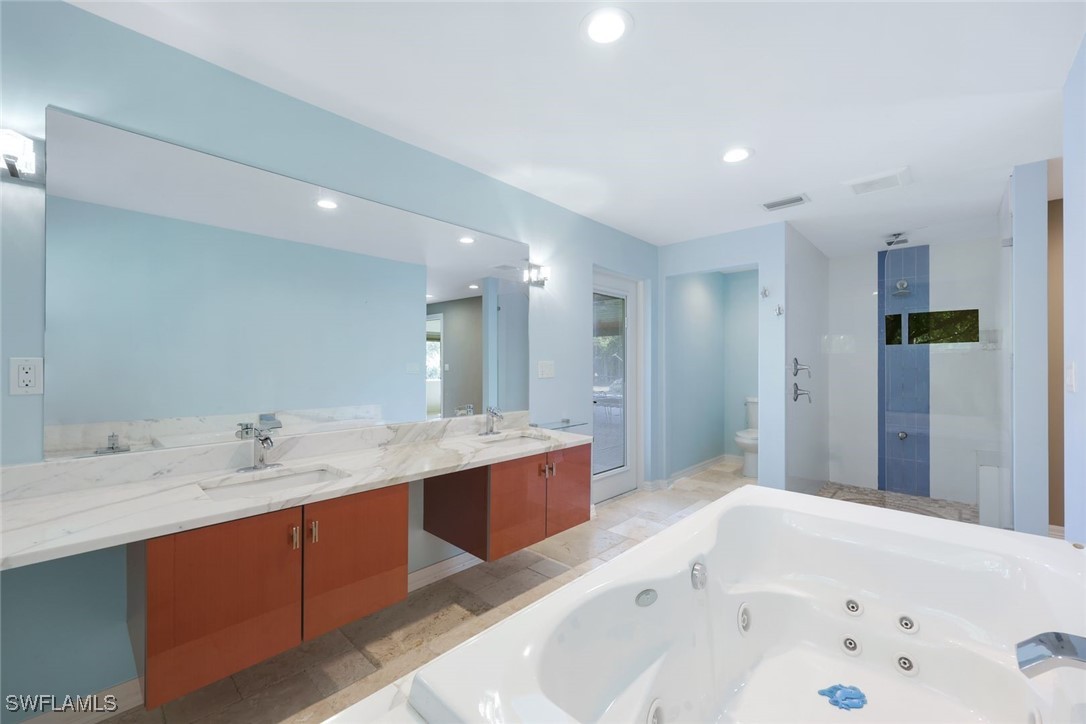 2 Bed Pool Home for Sale in Naples, photo 15