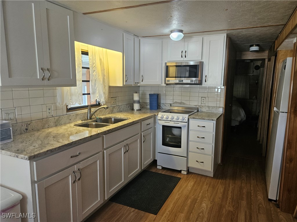 1 Bed ManufacturedHome for Sale in Naples, FL, $69,900 — photo 15